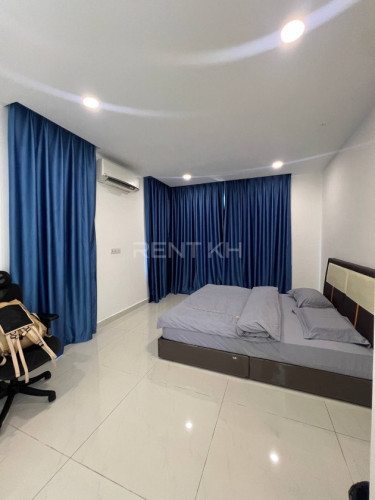 វីឡាទោលសម្រាប់ជួលនៅបុរី​ជីបម៉ុងដឹពោធិ៍ចិនតុង / Single Villa for Rent at Borey  Chip Mong Pochentong