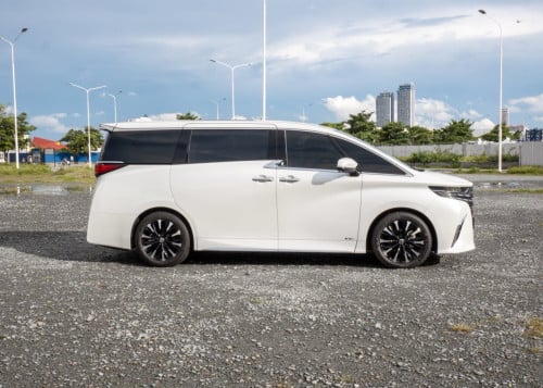 Toyota Alphard hybrid 2024 ឡានថ្មីខ្លាញ់គោ $160000