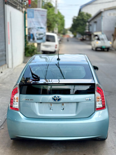 🚘 បង់រំលស់​១០០%ពុំចាំបាច់មានប្រាក់ចូលរួម​ការប្រាក់​ 0.65%កំពូលអប់សិន Prius 2012 option 5 Advance