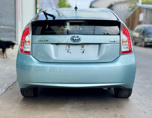 🚘 បង់រំលស់​១០០%ពុំចាំបាច់មានប្រាក់ចូលរួម​ការប្រាក់​ 0.65%កំពូលអប់សិន Prius 2012 option 5 Advance