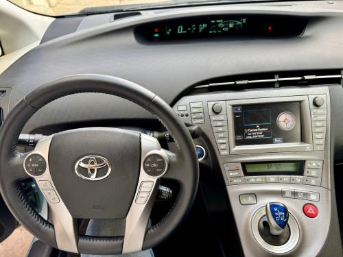 🚘 បង់រំលស់​១០០%ពុំចាំបាច់មានប្រាក់ចូលរួម​ការប្រាក់​ 0.65%កំពូលអប់សិន Prius 2012 option 5 Advance