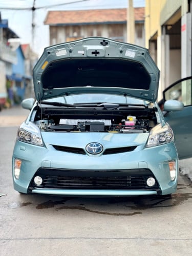 🚘 បង់រំលស់​១០០%ពុំចាំបាច់មានប្រាក់ចូលរួម​ការប្រាក់​ 0.65%កំពូលអប់សិន Prius 2012 option 5 Advance