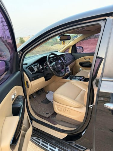 2015 Kia carnival
