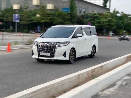 2016 Toyota Alphard 3.5 V6 (Upgraded Exterior)