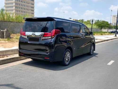 2016 Toyota Alphard 3.5 V6 (Upgraded Interior & Exterior)