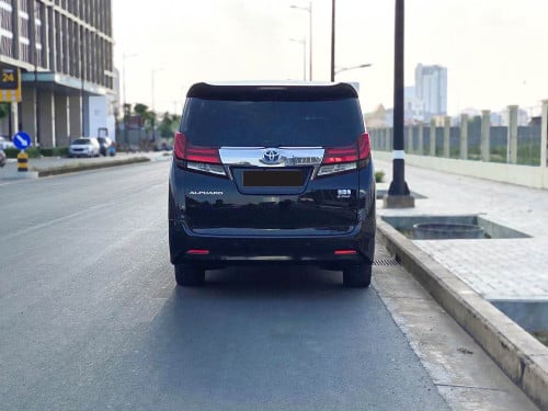 2017 Toyota Alphard 2.5 Hybrid Luxury MPV