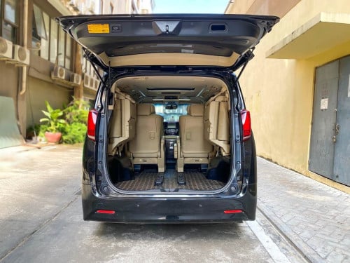 2019 Toyota Alphard 3.5 V6 Luxury MPV