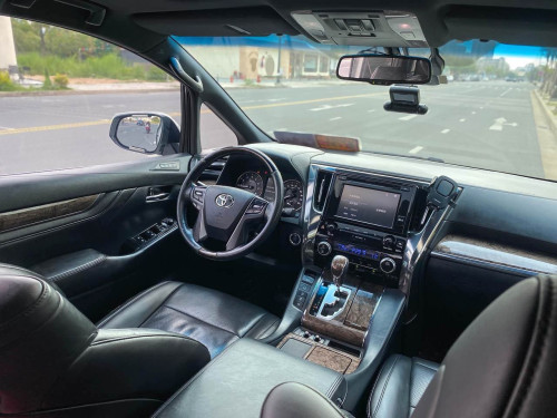 2019 Toyota Alphard 3.5 V6 Luxury MPV
