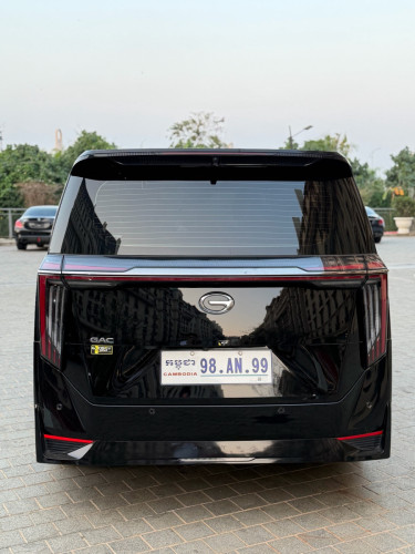 2025 GAC GN8