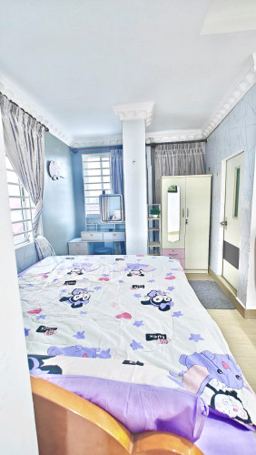 5 min from Russia market studio room