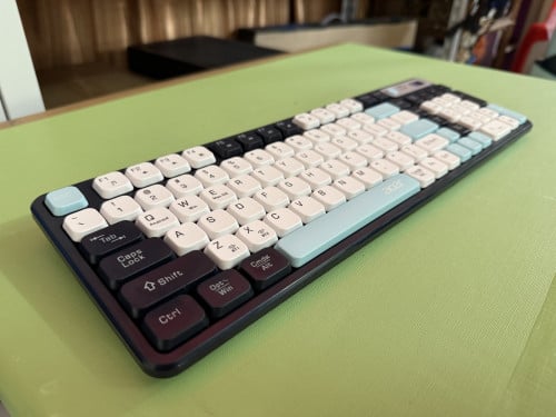 ថ្មកាន់ខ្លាំង Acer Bluetooth Wireless Type C Keyboard
