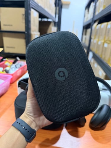 Beats Studio Pro Black 99.99% Like New