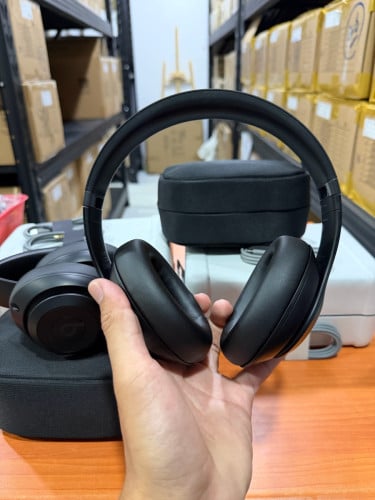 Beats Studio Pro Black 99.99% Like New