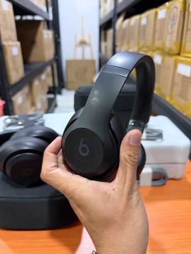 Beats Studio Pro Black 99.99% Like New