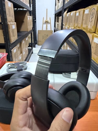 Beats Studio Pro Black 99.99% Like New