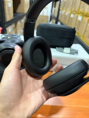 Beats Studio Pro Black 99.99% Like New