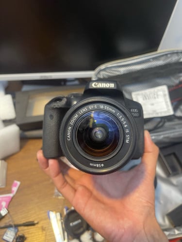 Canon 750D