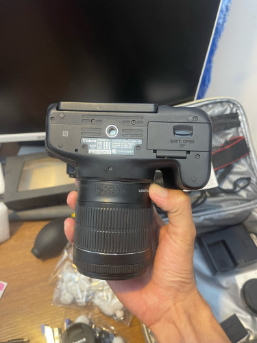 Canon 750D