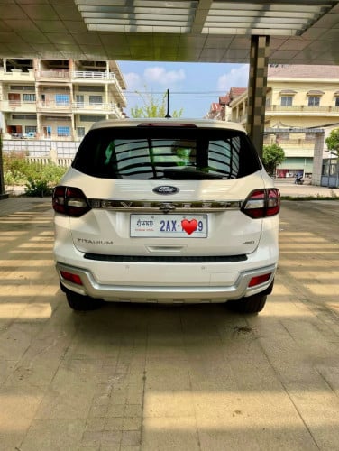 Ford Everest 2018 ខ្លាញ់គោ ឡានស្អាត តំលៃ33500ចចារ