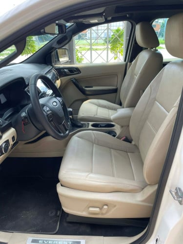 Ford Everest 2018 ខ្លាញ់គោ ឡានស្អាត តំលៃ33500ចចារ