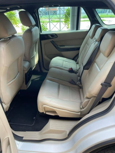 Ford Everest 2018 ខ្លាញ់គោ ឡានស្អាត តំលៃ33500ចចារ