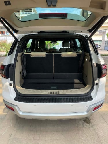 Ford Everest 2018 ខ្លាញ់គោ ឡានស្អាត តំលៃ33500ចចារ
