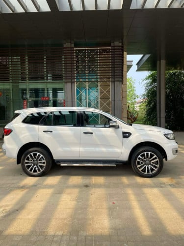 Ford Everest 2018 ខ្លាញ់គោ ឡានស្អាត តំលៃ33500ចចារ