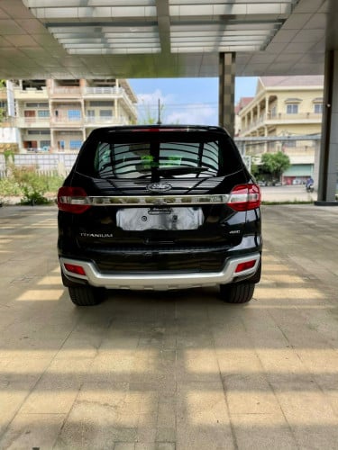 Ford Everest 2018 ខ្លាញ់គោ ឡានស្អាត តំលៃ33500ចចារ