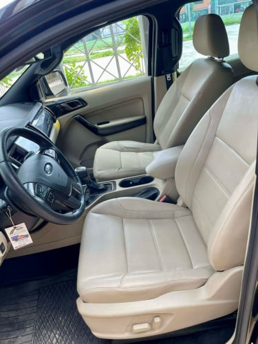 Ford Everest 2018 ខ្លាញ់គោ ឡានស្អាត តំលៃ33500ចចារ
