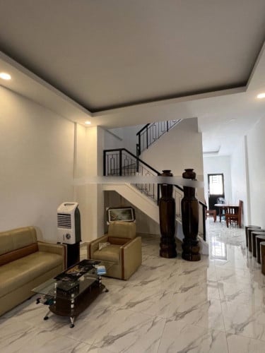 House for rent (good for living)