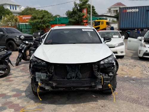 Lexus Nx200t 2016 F-Sport Button5 ក្នុងក្រហម គុជ៣ ឡានCA ទើបទំលាក់