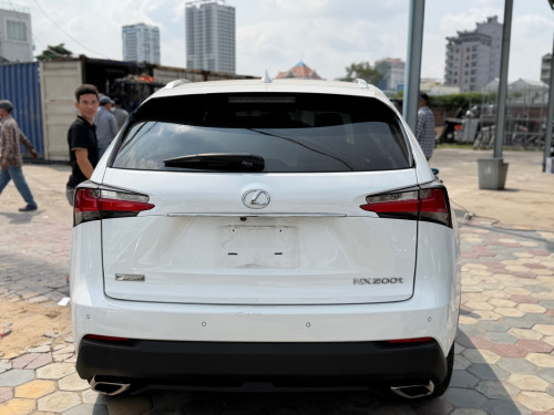 Lexus Nx200t 2016 F-Sport Button5 ក្នុងក្រហម គុជ៣ ឡានCA ទើបទំលាក់