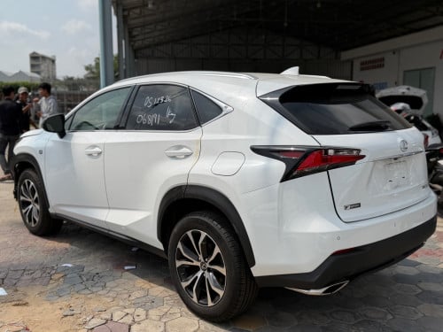 Lexus Nx200t 2016 F-Sport Button5 ក្នុងក្រហម គុជ៣ ឡានCA ទើបទំលាក់