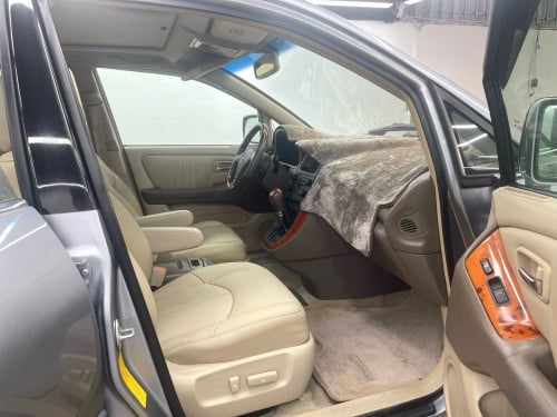 Lexus RX300 02 ប៉ុង1 លក់បន្ទាន់