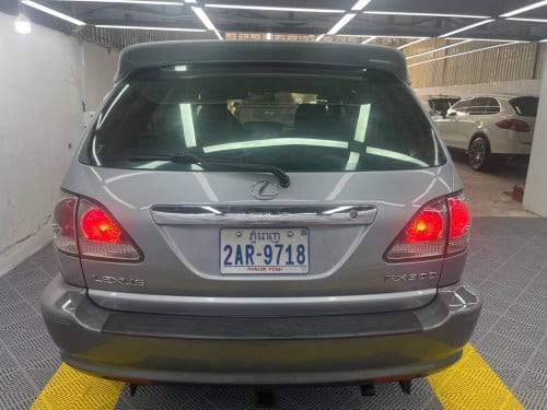 Lexus RX300 02 ប៉ុង1 លក់បន្ទាន់