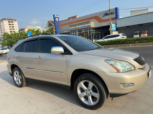 Lexus RX330 Pong 2 Full Option Very nice car