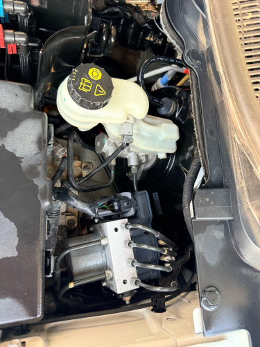 Mazda 2014,3.2ម៉ាស៊ីនធំ:26800$