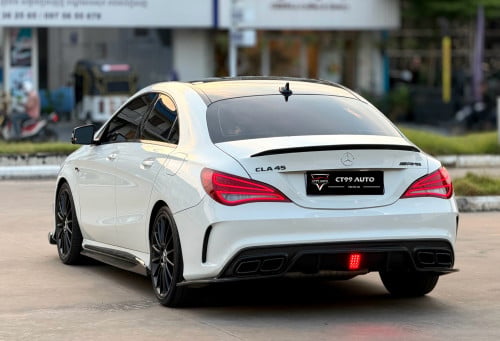 MERCEDES BENZ CLA45 AMG 2015