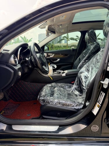 Mercedes C300 (សុីន១ជុំ ម៉ាយតិច)