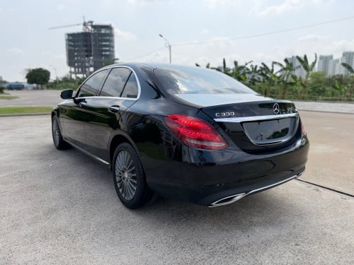 Mercedes C300 (សុីន១ជុំ ម៉ាយតិច)