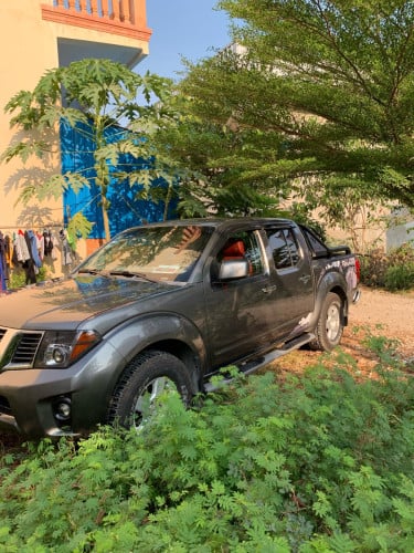 Nissan frontier 05 ឡានថ្មី ស្អាតលេងរួច តំលៃពិសេស