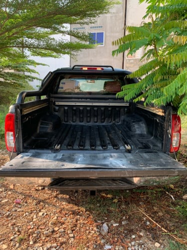 Nissan frontier 05 ឡានថ្មី ស្អាតលេងរួច តំលៃពិសេស