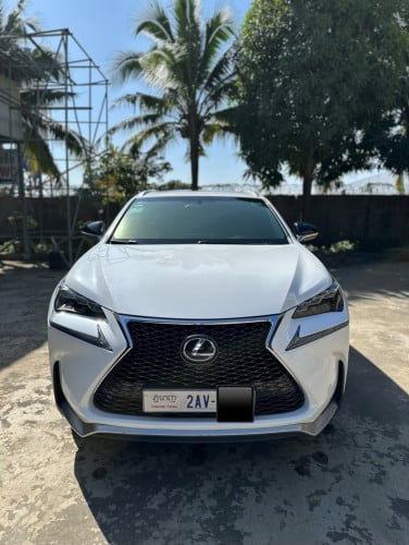 Nx 200T F-Sport 2016