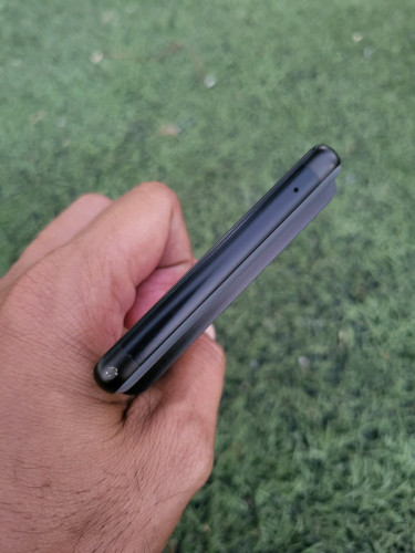 Pixel 6 8g/128G (វៃដូរបាន)👉$155