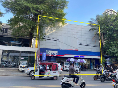 Shop Or Showroom For Rent Near Olympic Stadium On Main Road