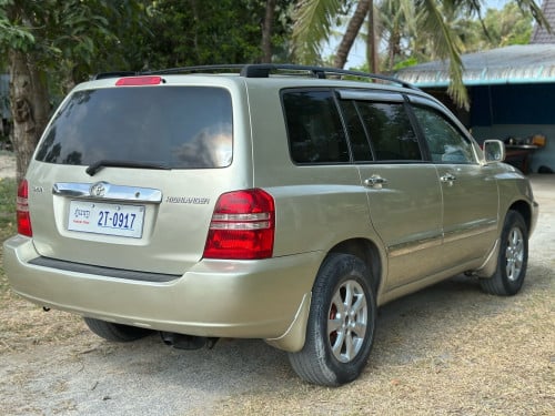 Toyota Highlander 2003 V4