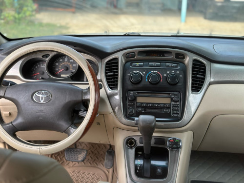 Toyota Highlander 2003 V4