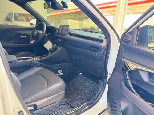 TOYOTA YARIS CROSS HEV 2024