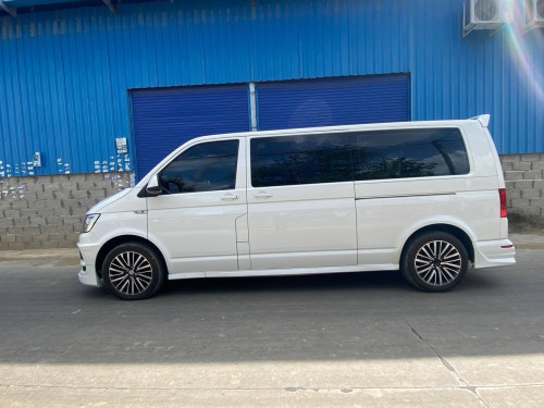 VW Caravelle 2016 ឡើងកៅអីVIPម៉ាសាហើយស្អាត
