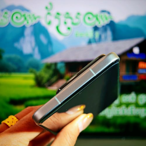 Xiaomi 15 Pro ស្អាត99% (វៃដូបាន)មានធានាច្បាស់លាស់ត្រឹមត្រូវ